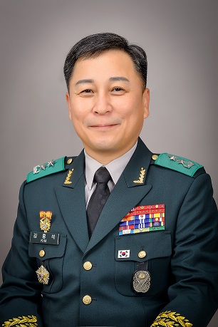 김홍석 사진